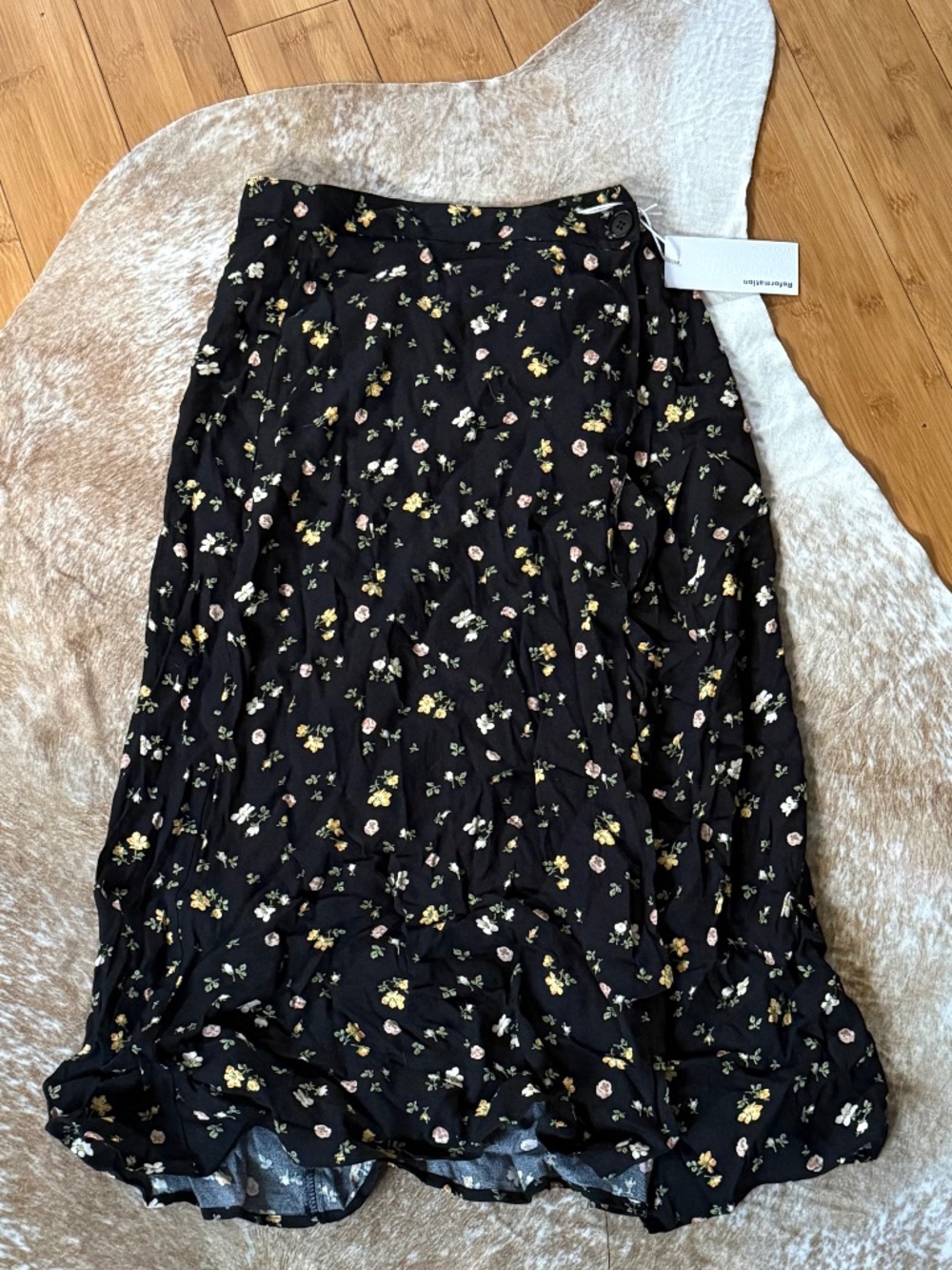 Reformation Midi Skirt - Picture 1 of 3